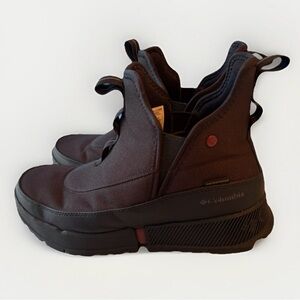 Columbia Hyper-Boreal Metro Size 9 Boots Black, Waterproof MINT